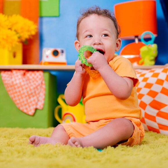 Chill & Teethe Water-Filled BPA-Free Baby Teething Toy, Ages 3 Months+ - Picture 7 of 10